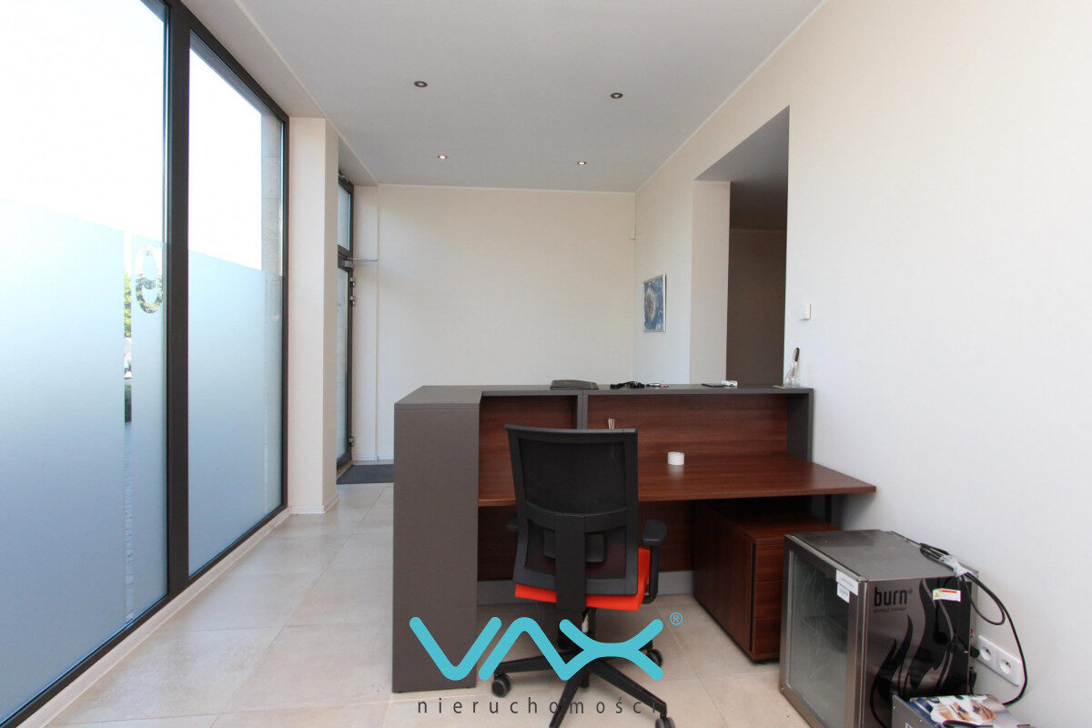 Lokal usługowy · na wynajem · Tychy · 104 m²